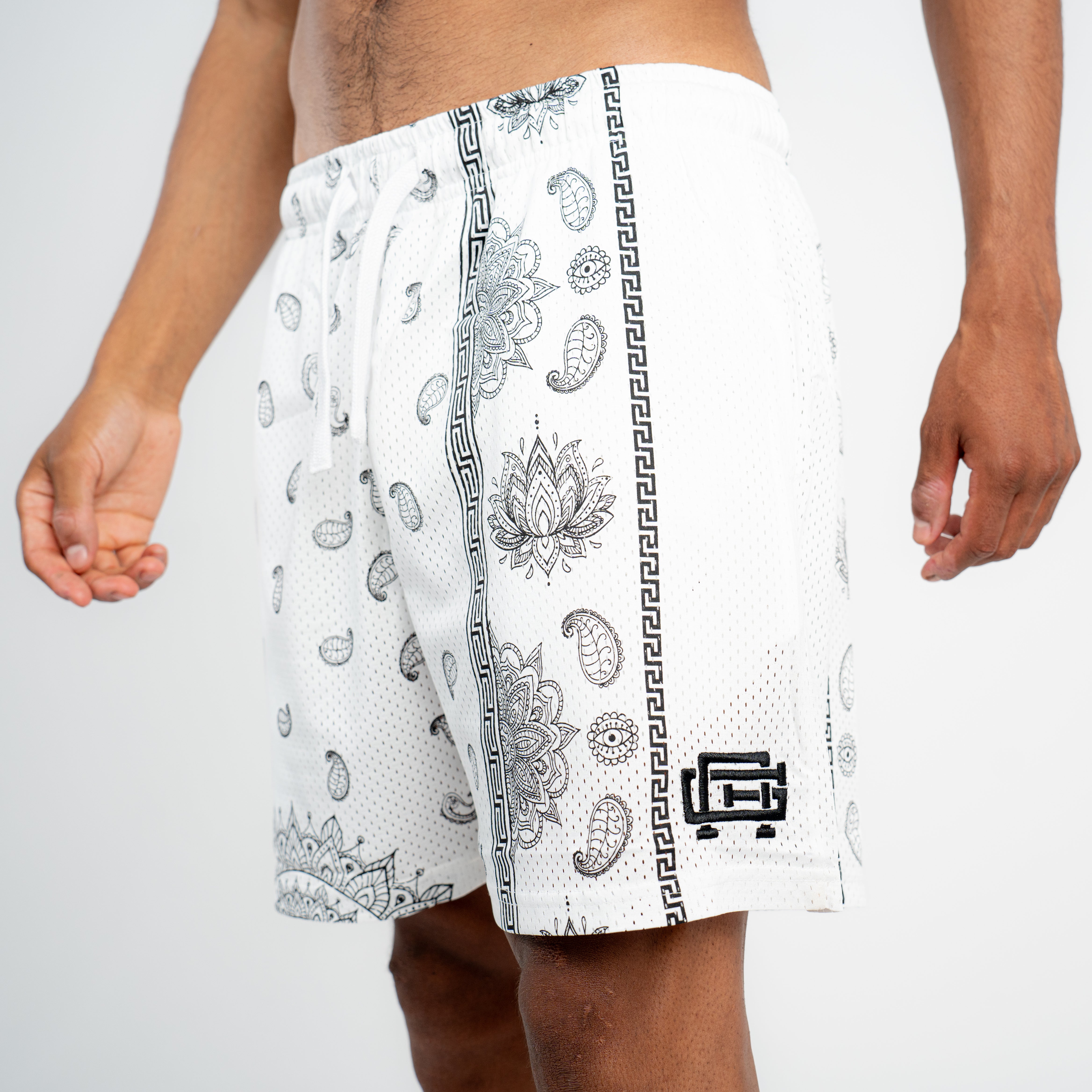 MADNESS MANDALA SHORT - WHITE