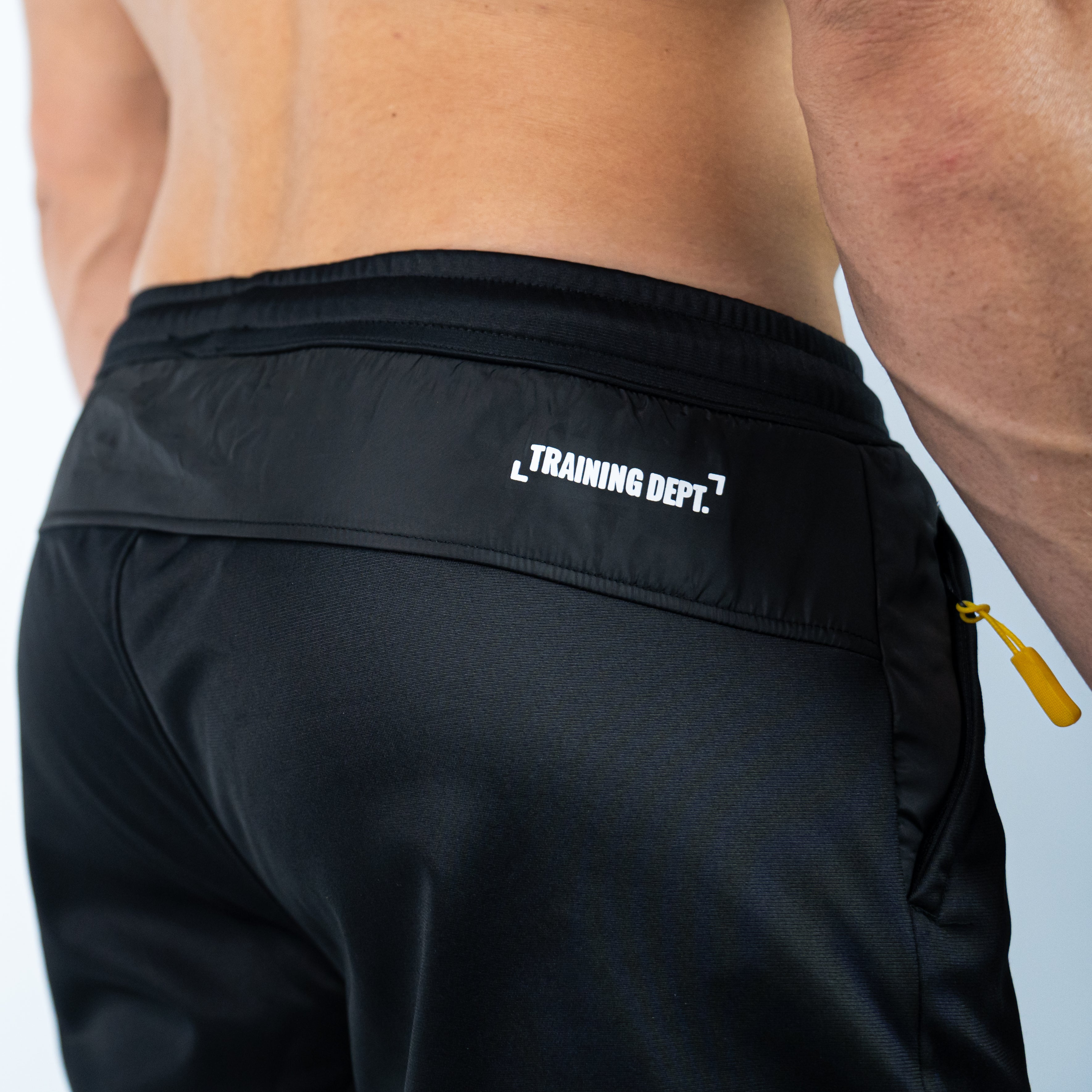 TRAINING DEPARTMENT JOGGER - BLACK