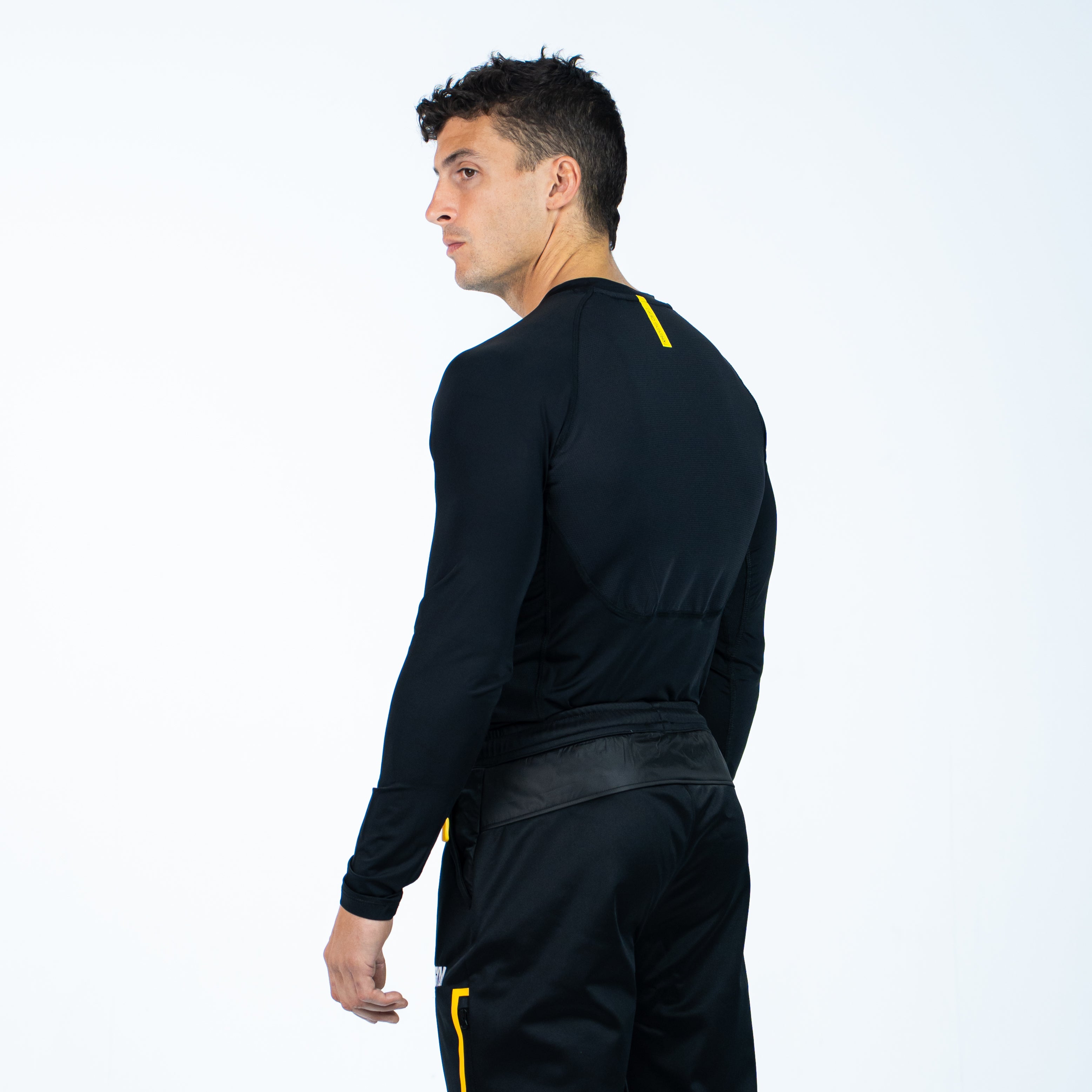 TRAINING DEPARTMENT LONG TECH T-SHIRT - BLACK