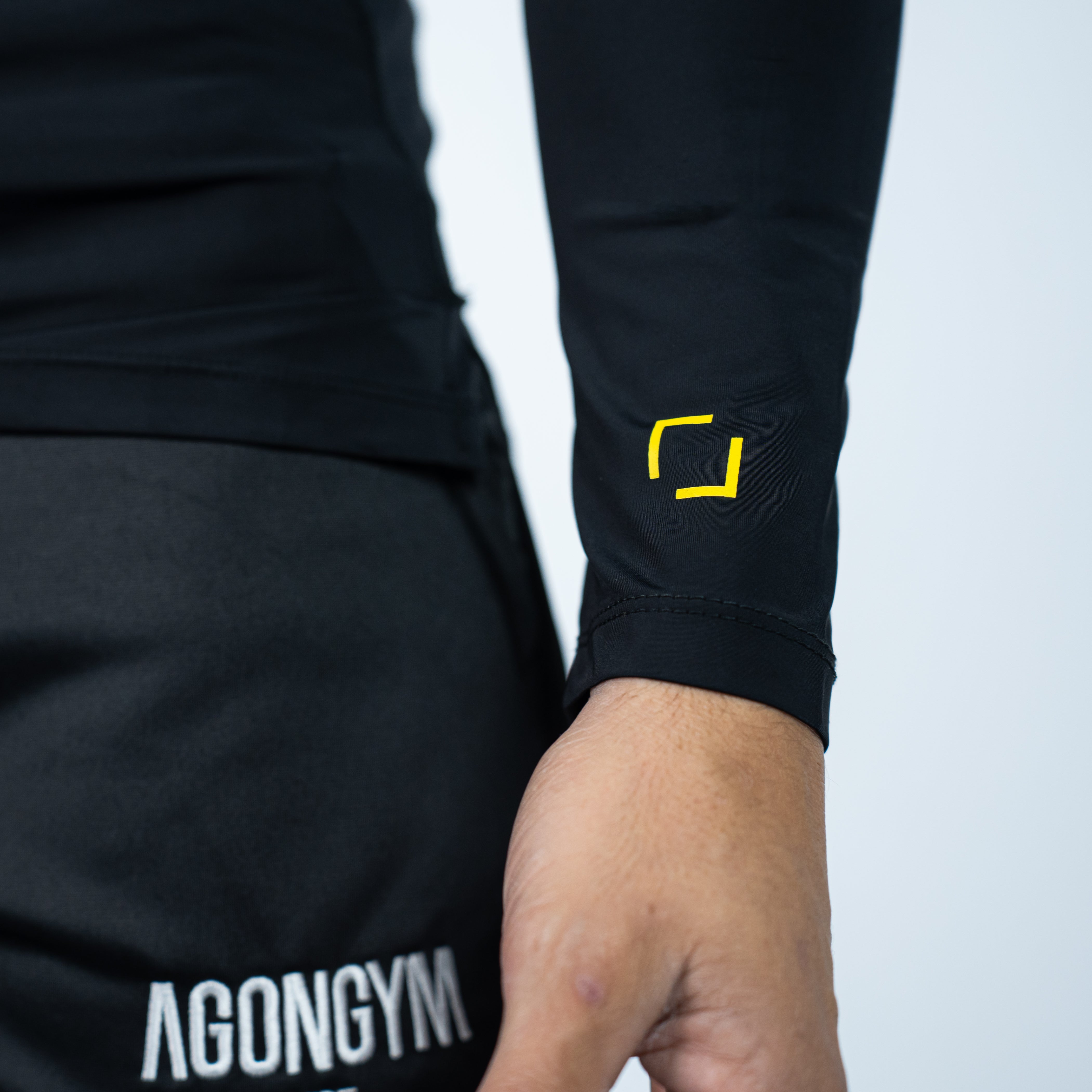 TRAINING DEPARTMENT LONG TECH T-SHIRT - BLACK