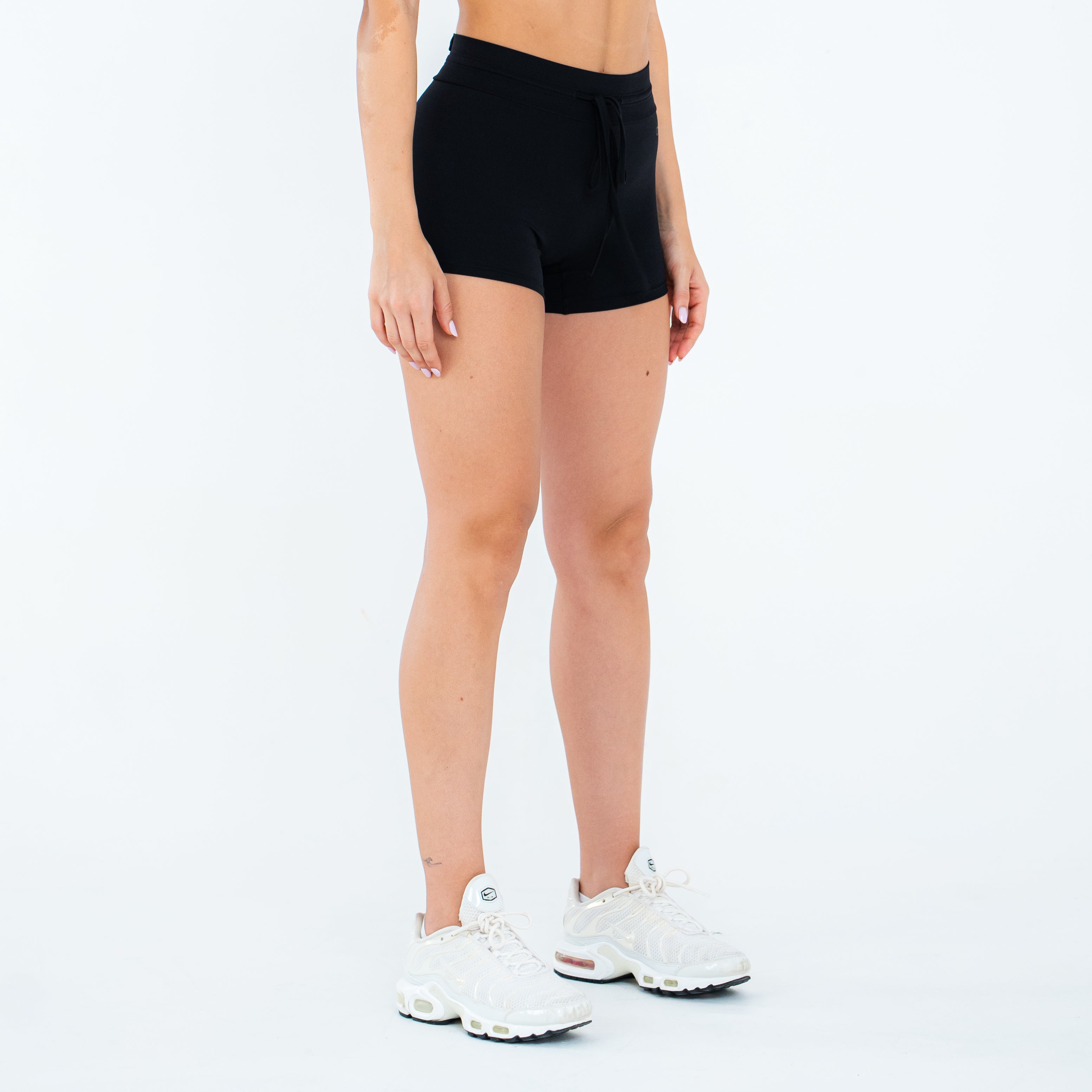 SHORT ACTIVE - BLACK