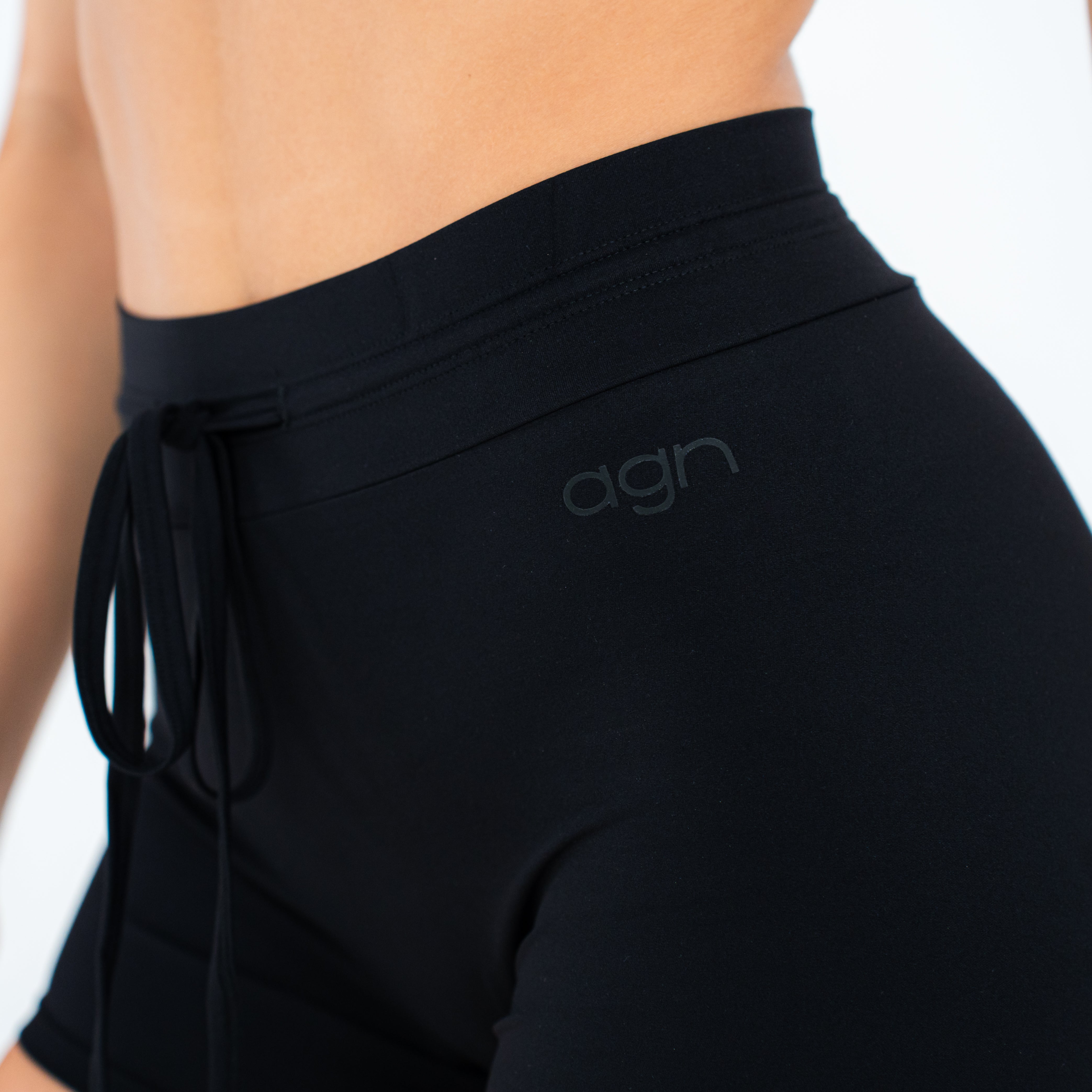 SHORT ACTIVE - BLACK