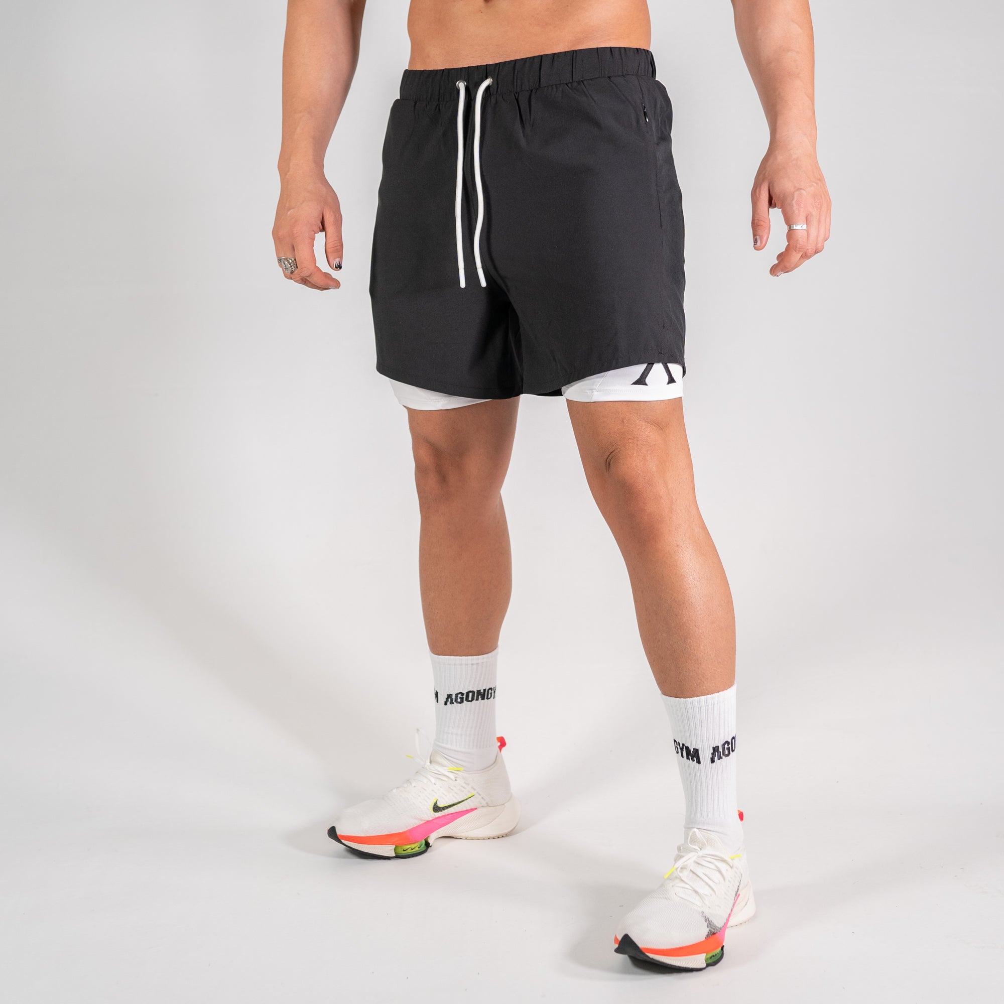 PERFORMANCE SHORT - BLACK/WHITE