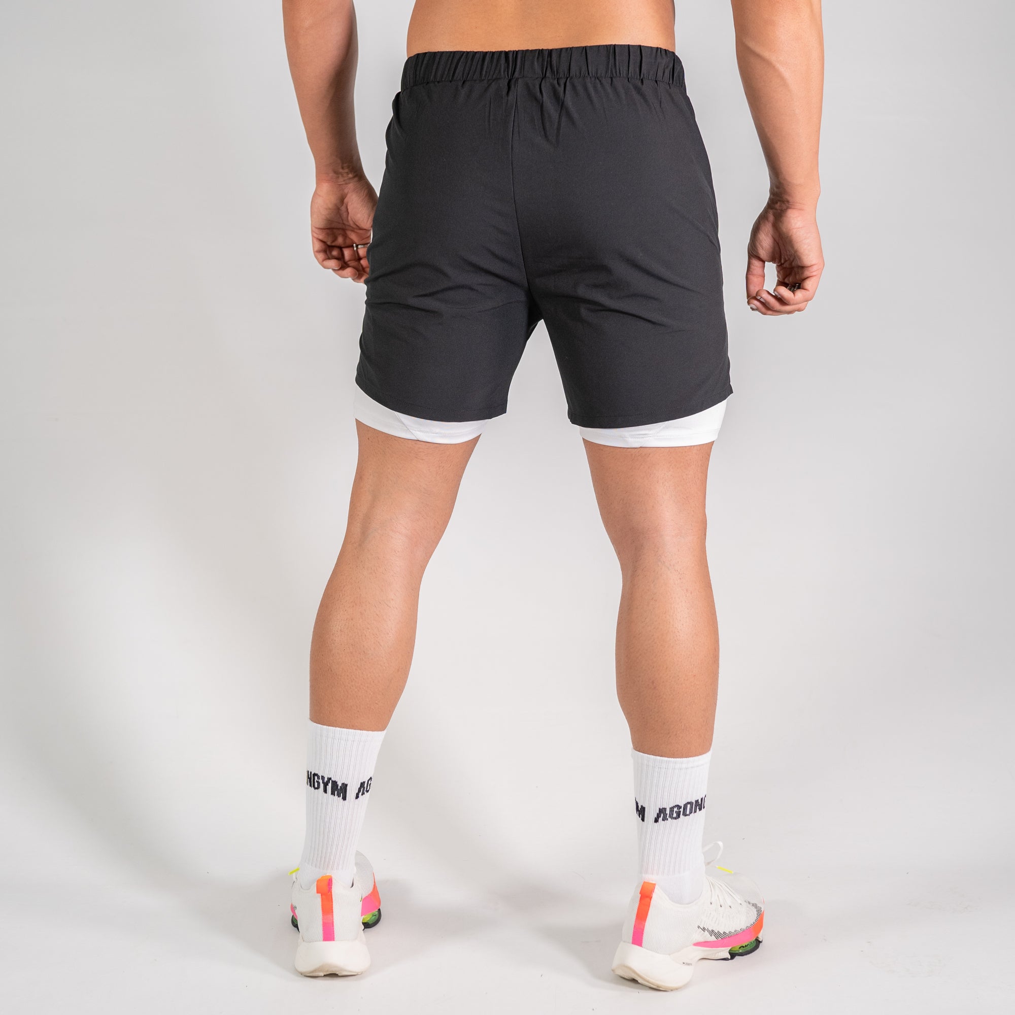 PERFORMANCE SHORT - BLACK/WHITE