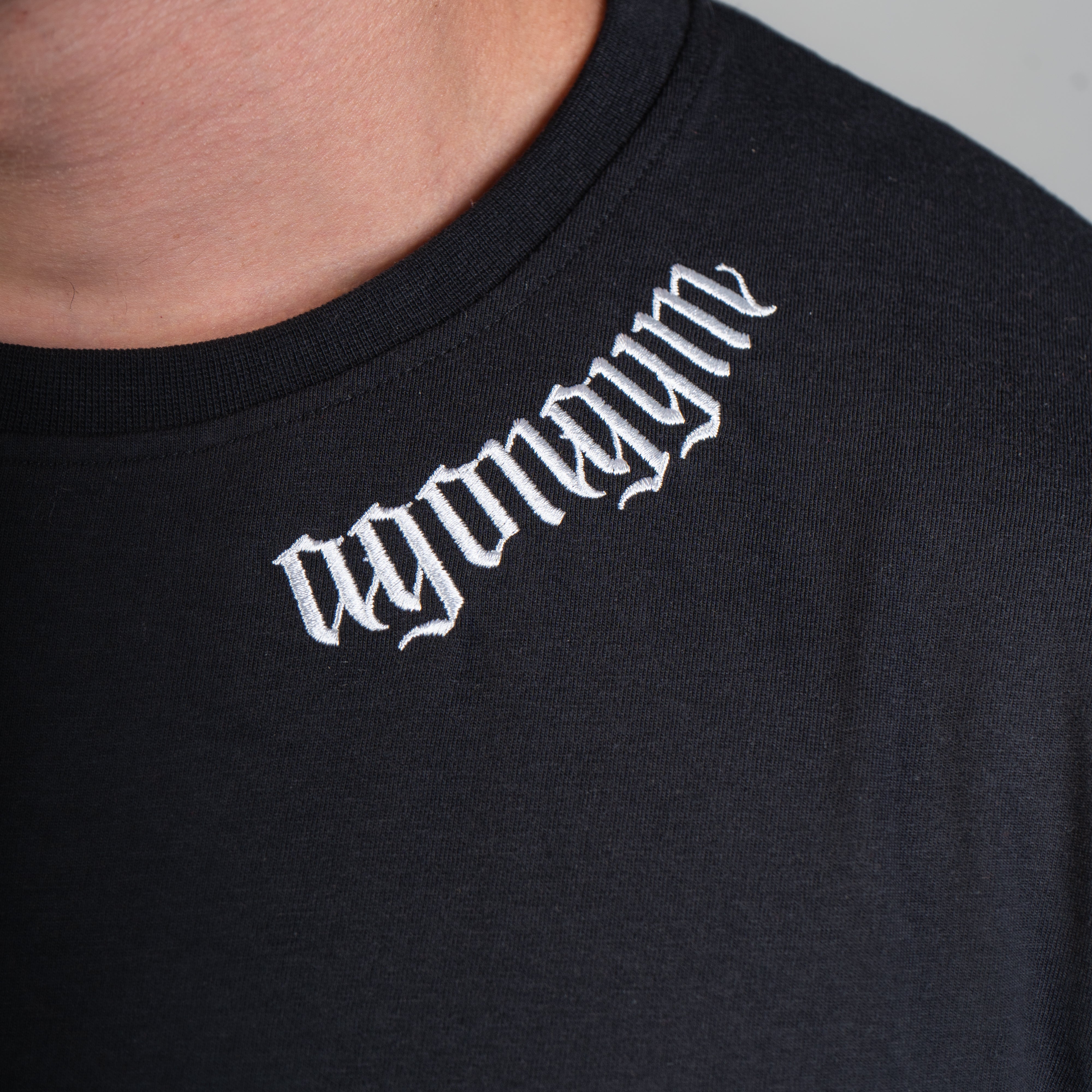 OVERSIZE TRIUMPH THREADS - BLACK