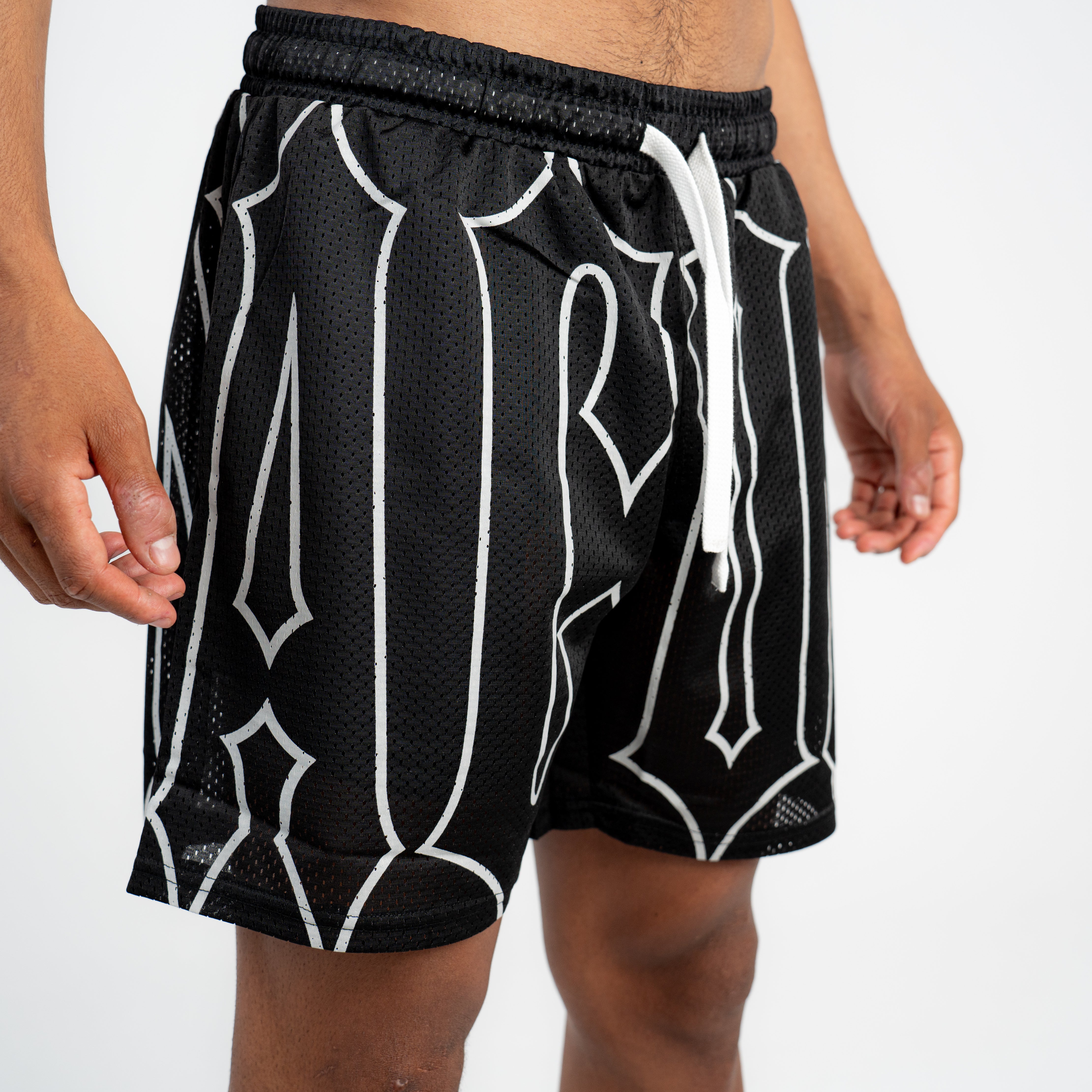 MADNESS AMBITION SHORT - BLACK