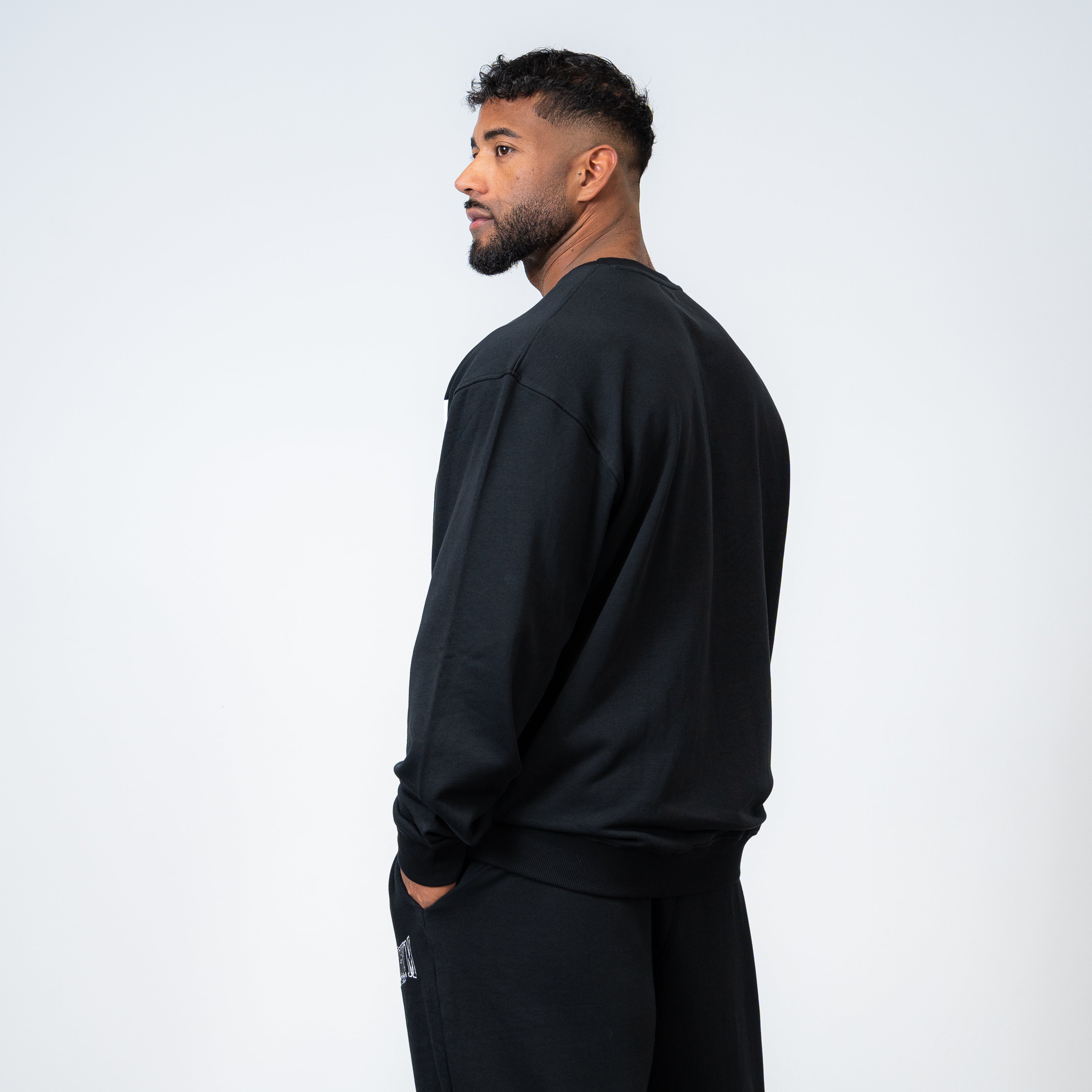 DARK PULLOVER - BLACK