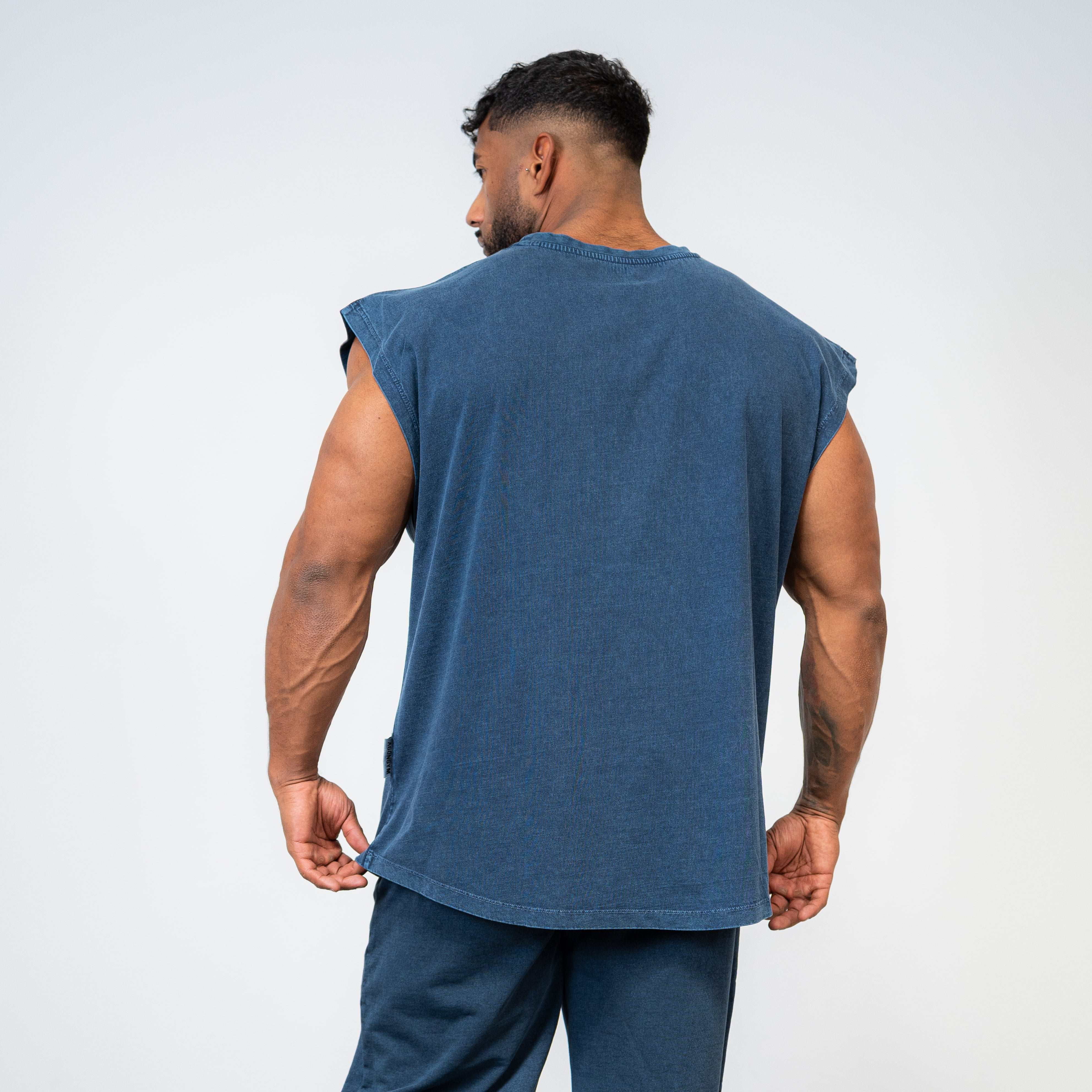 DARK OVERSIZE SLEEVELESS - DARK BLUE