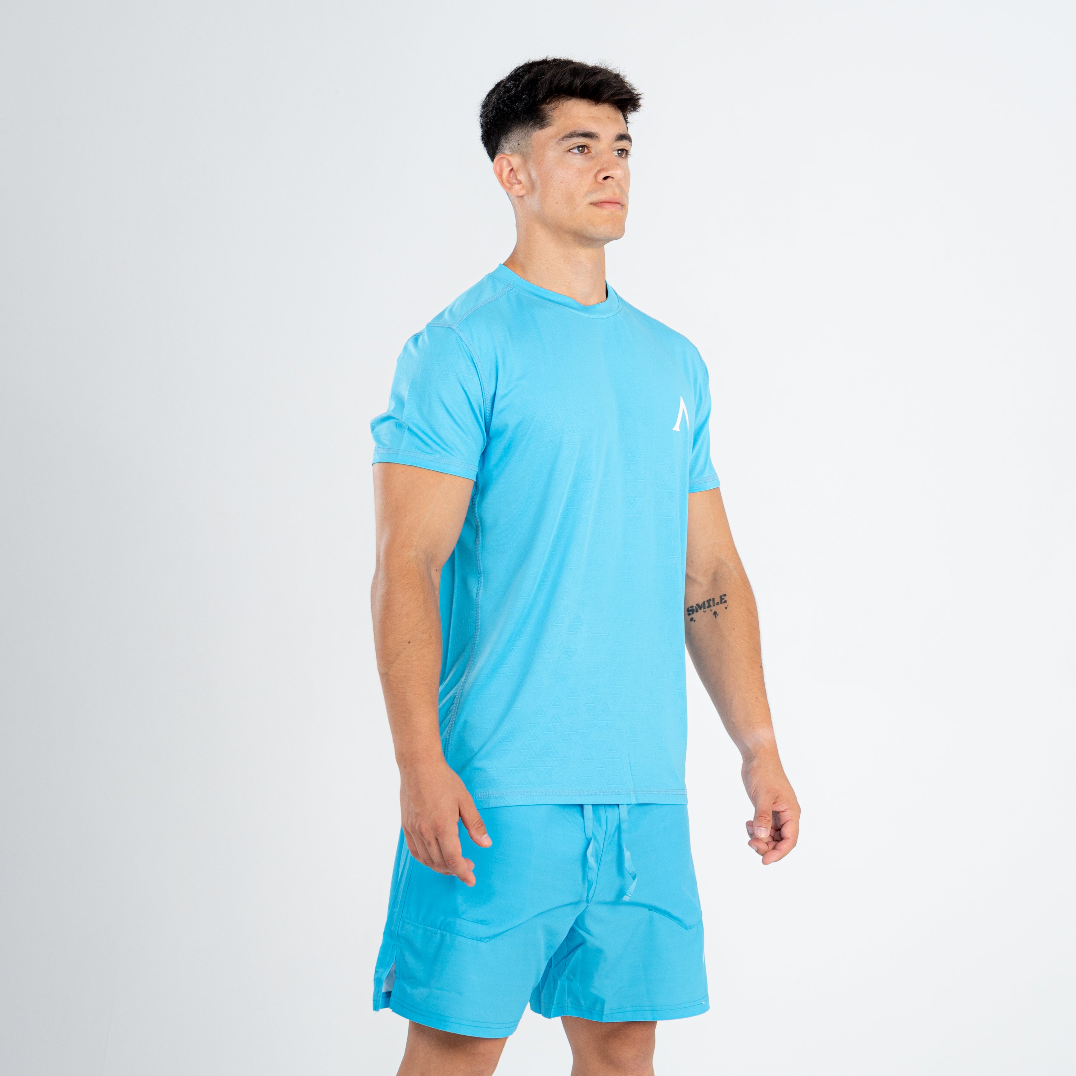 APEX PERFORMANCE T-SHIRT - MIAMI BLUE