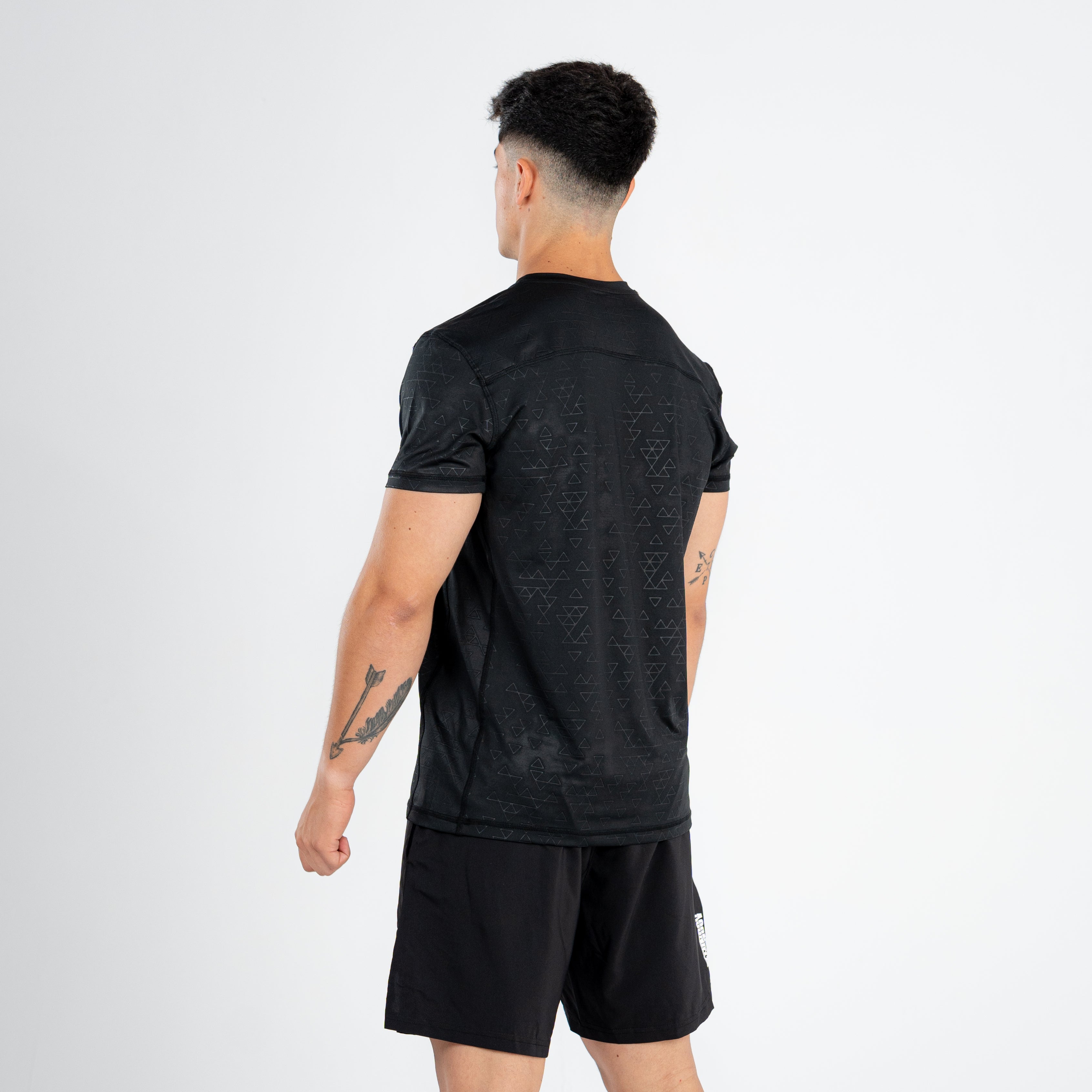 APEX PERFORMANCE T-SHIRT - BLACK