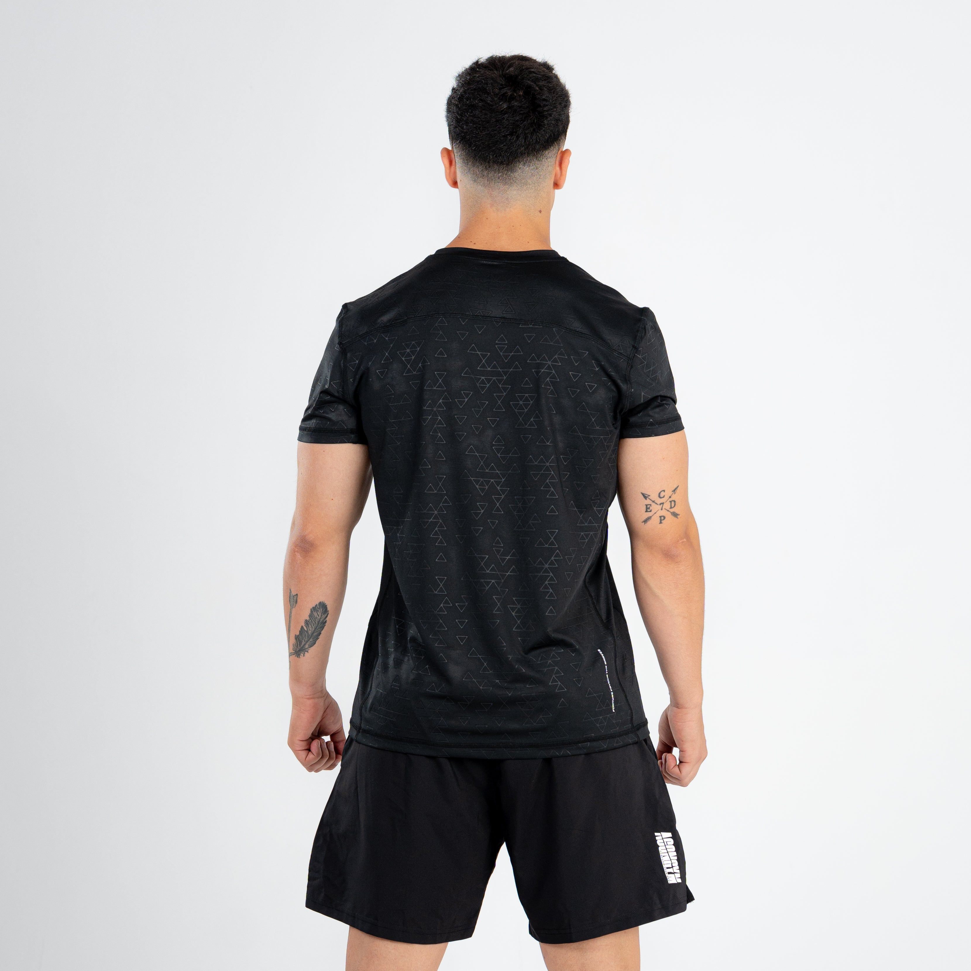 APEX PERFORMANCE T-SHIRT - BLACK