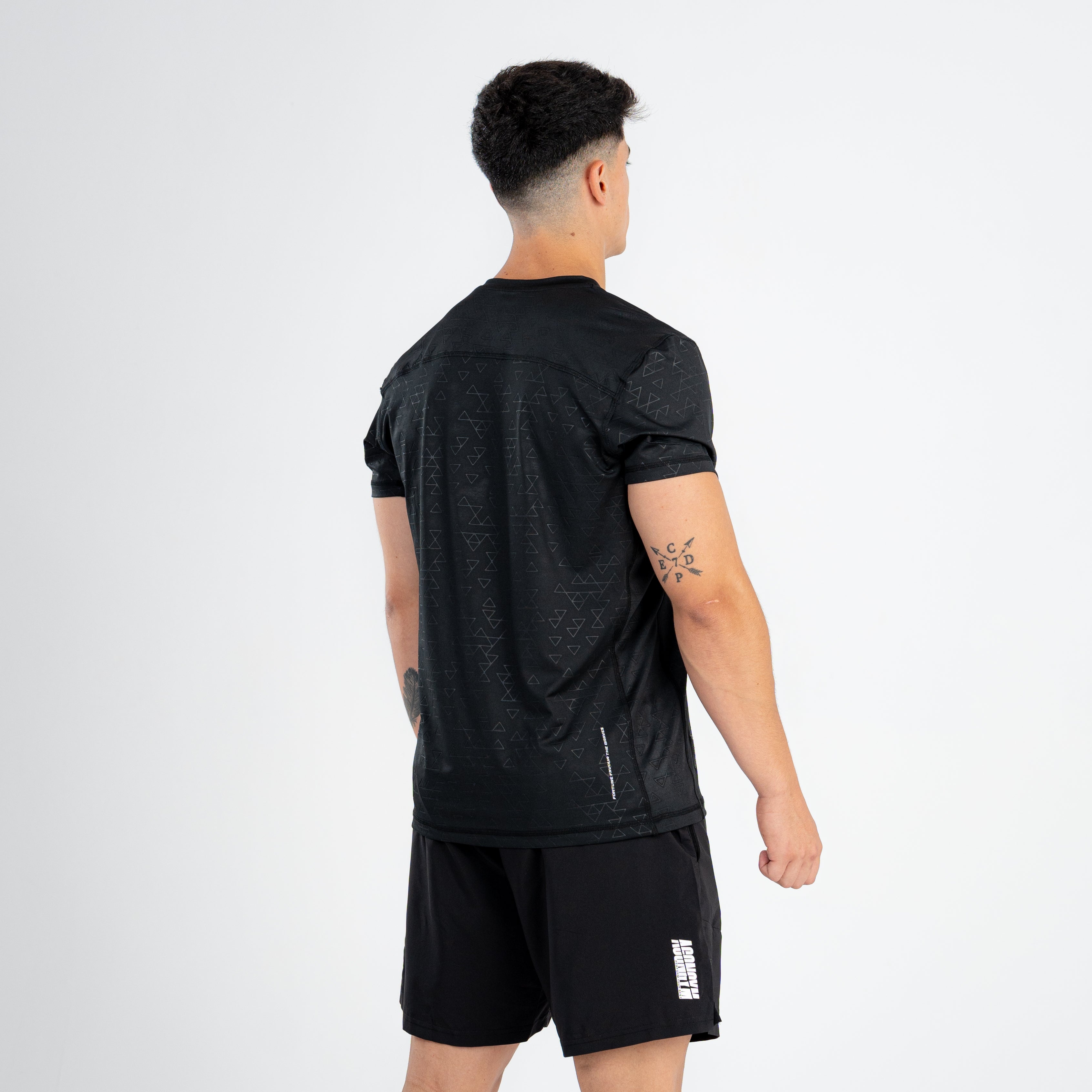 APEX PERFORMANCE T-SHIRT - BLACK