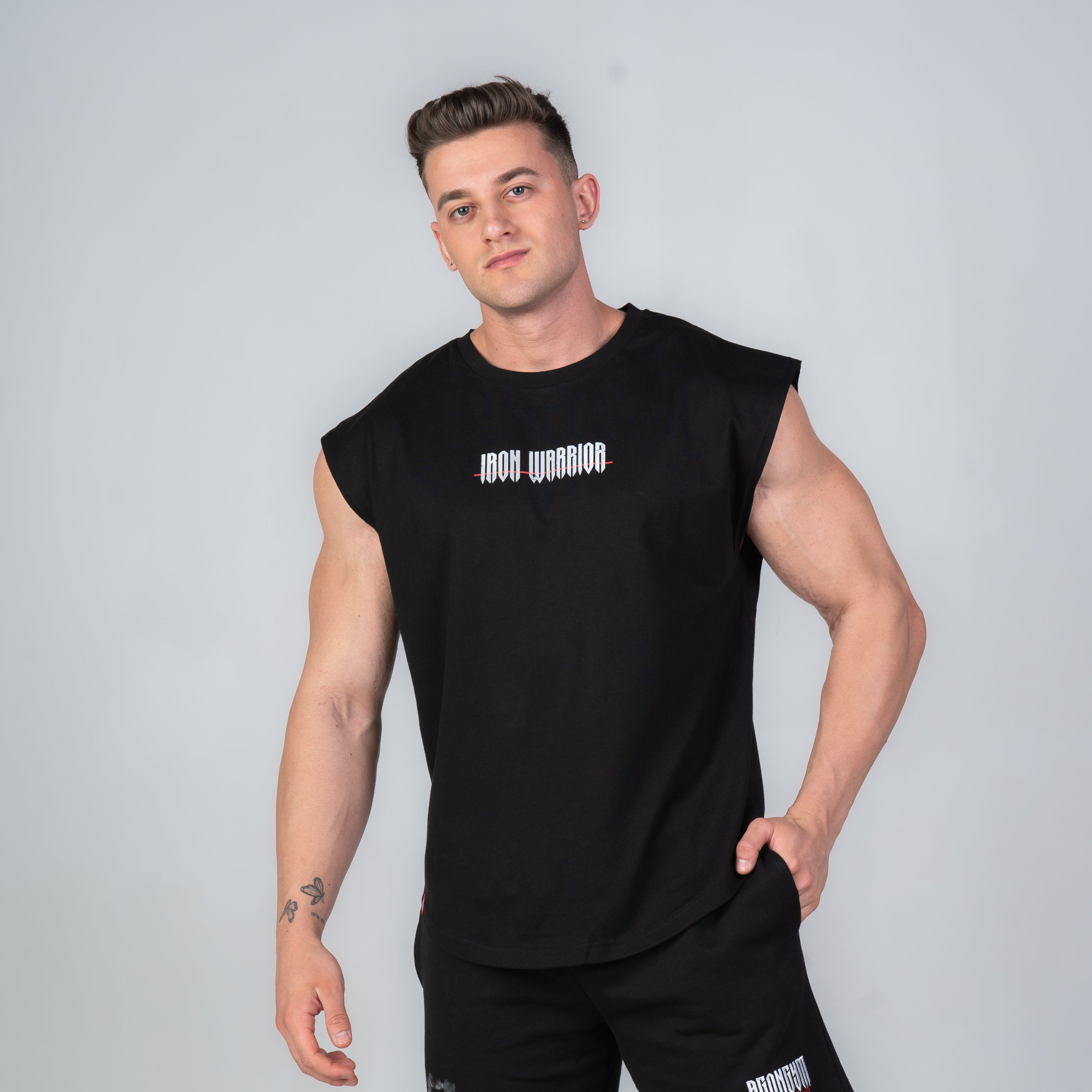 IRON WARRIOR SLEEVELESS - BLACK