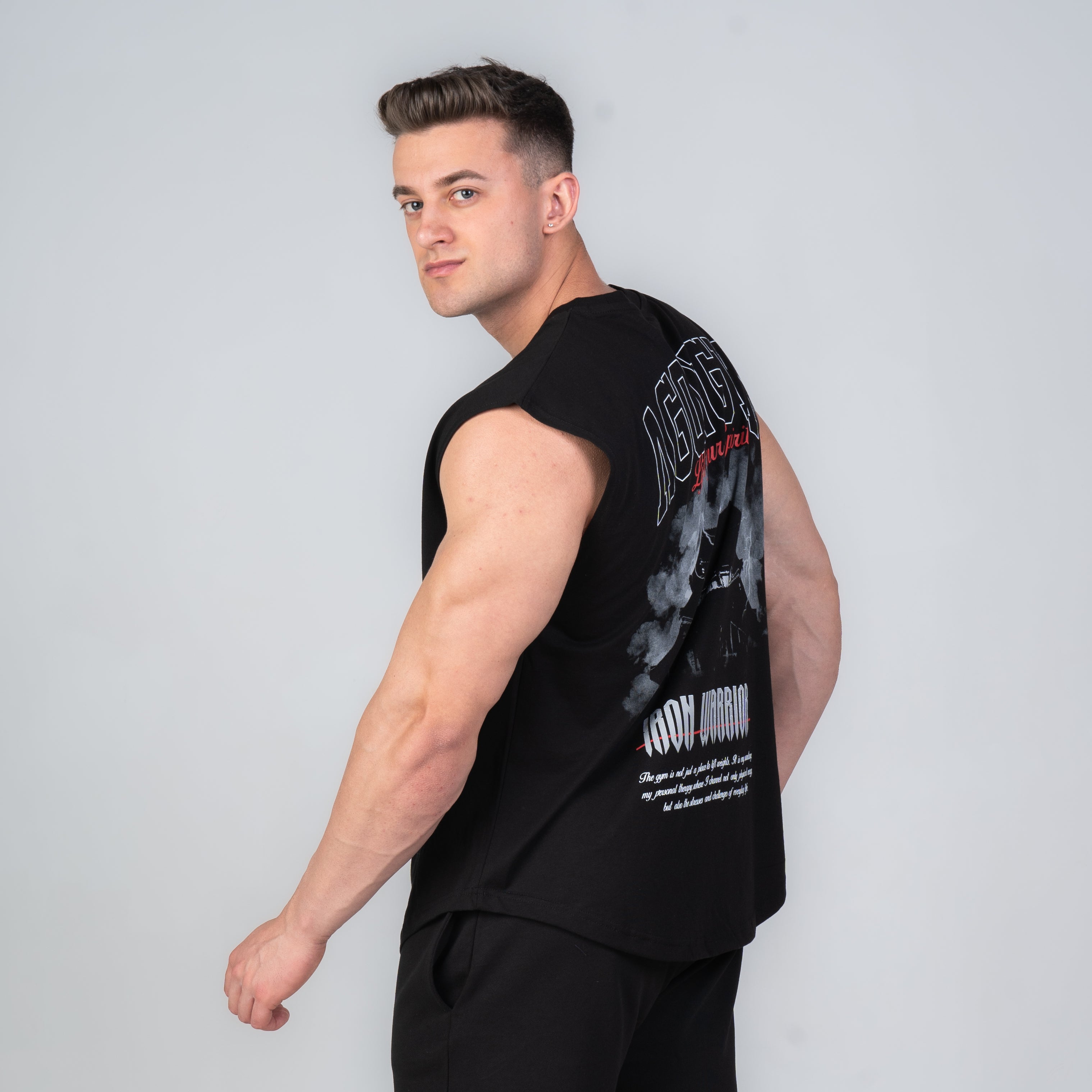 IRON WARRIOR SLEEVELESS - BLACK