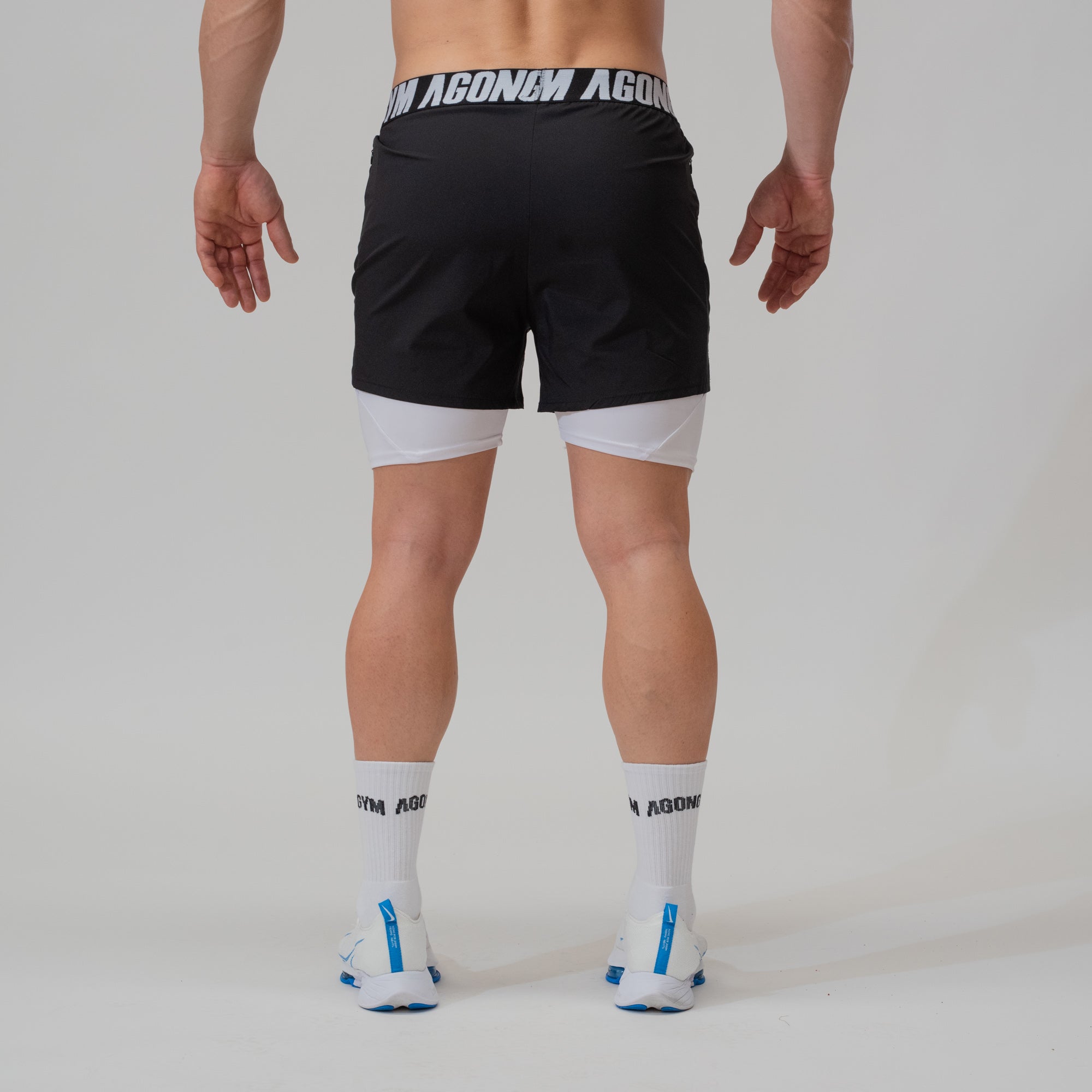 PRO TECH SHORT - BLACK/WHITE