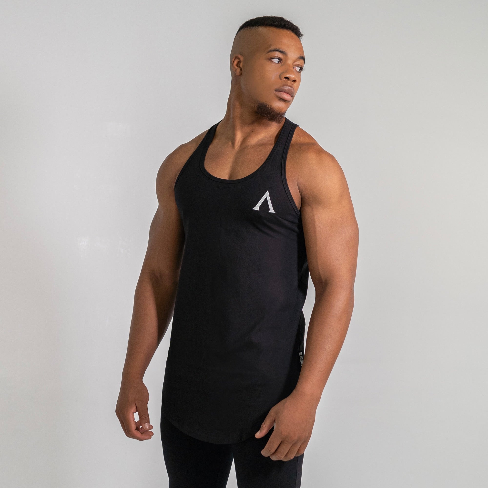 AESTHETIC STRINGER - BLACK